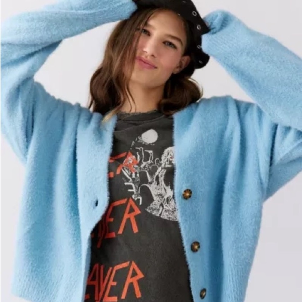 UO Oversized Fluffy Knit Cardigan